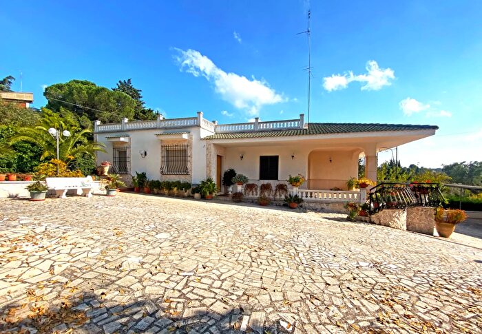 Casa con 5 locali in vendita in Strada Comunale La Frascina SC Pozzo dei Cani Putignano, Putignano