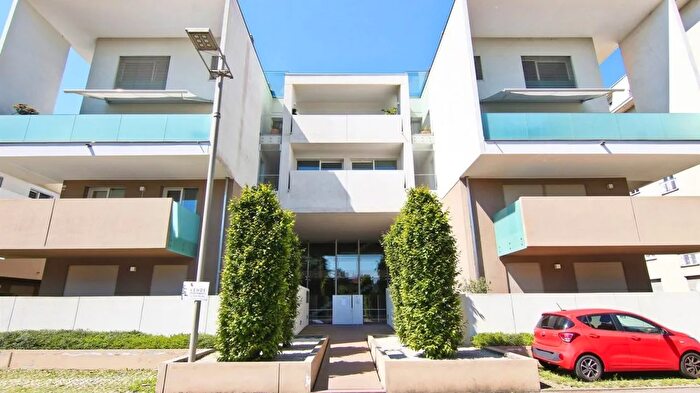 Appartamento quadrilocale in vendita in Via Piave Barlassina, Barlassina