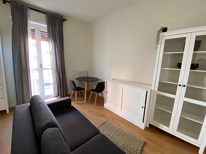 Appartamento bilocale in affitto in Via Legnone, Dergano, Milano