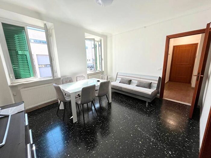 Appartamento con 5 locali in affitto in Via Arzocco, Centro, Varazze