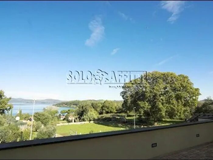 Appartamento con 5 locali in affitto in Via Angelo Custode, Anguillara Sabazia