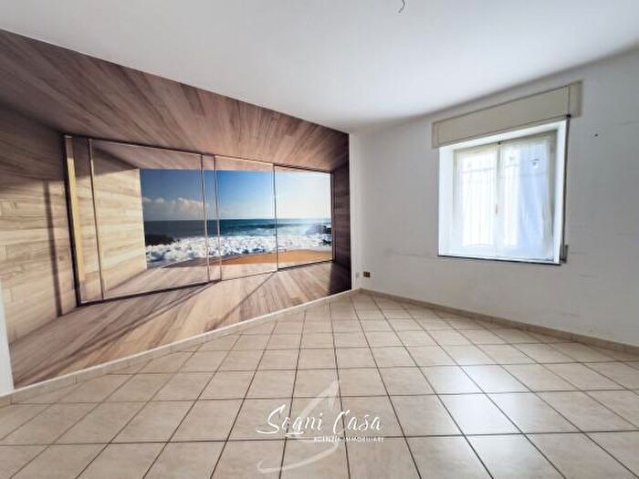 Casa con 5 locali in vendita in Via Roma, Agrate Conturbia