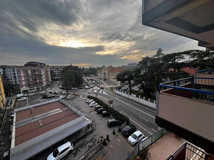 Appartamento trilocale in affitto in Borgo Trento, Verona