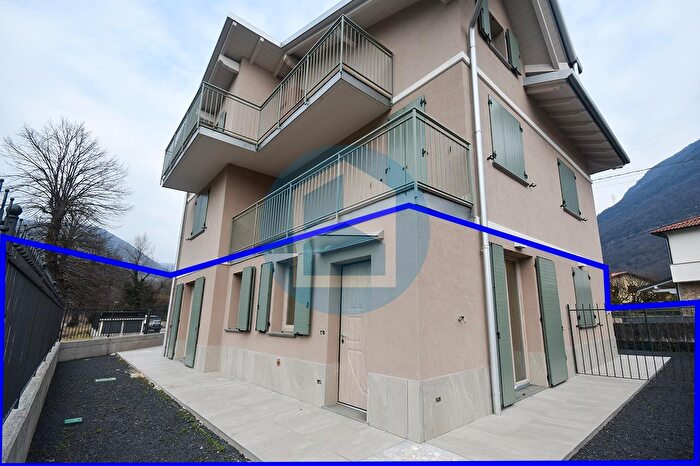 Appartamento trilocale in vendita in Monasterolo del Castello Via Nazionale, Monasterolo Del Castello