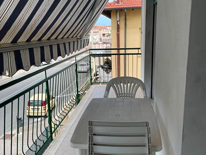 Appartamento trilocale in affitto in Via Della Principessa A, Centro, San Vincenzo