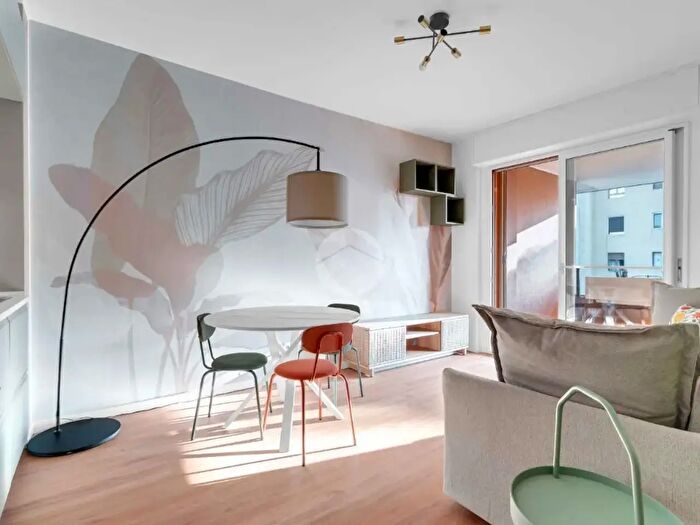 Appartamento bilocale in affitto in Via Nicola Romeo, Milano