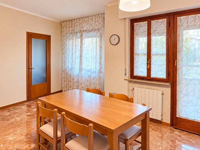 Appartamento con 5 locali in affitto in Via della Pallotta, Semicentro Stazione, Perugia