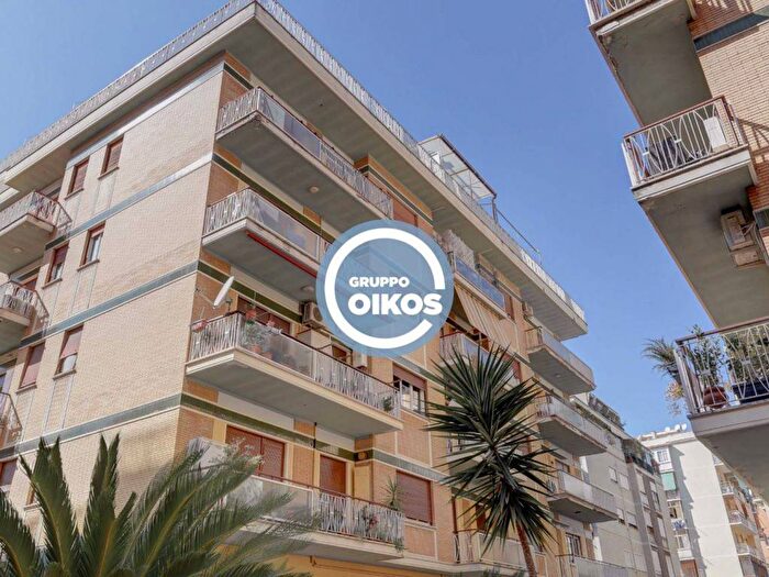 Appartamento con 6 locali in affitto in Via Romeo Rodriguez Pereira, Balduina, Roma