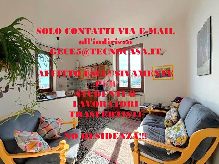 Appartamento trilocale in affitto in Via dei Cinque Santi, Lagaccio, Genova