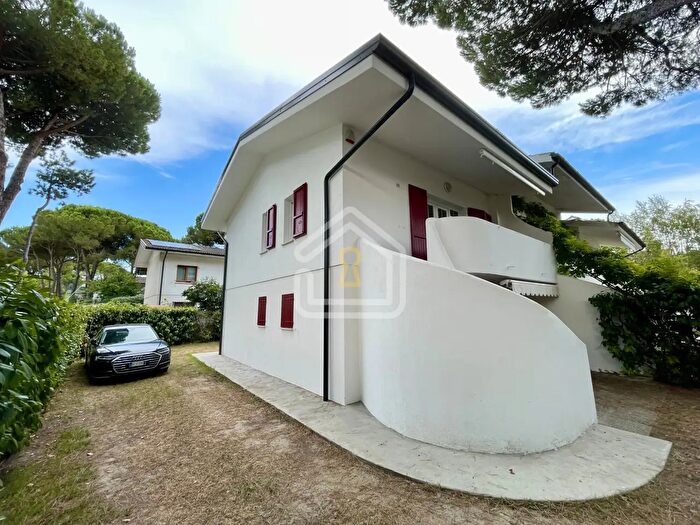 Casa trilocale in vendita in Calle Goethe, Lignano Sabbiadoro