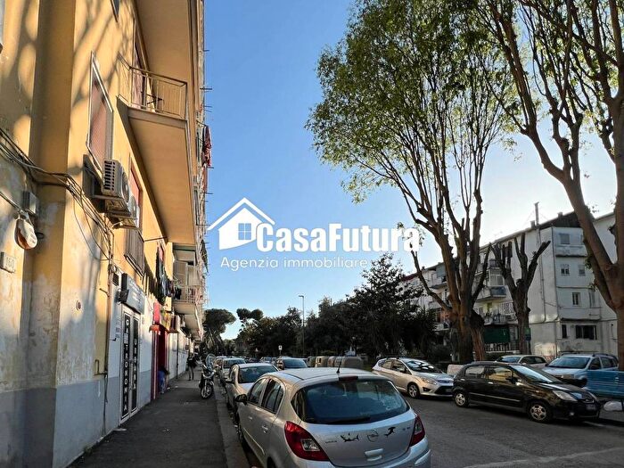 Appartamento trilocale in affitto in Via Abate Alferio, Secondigliano, Napoli