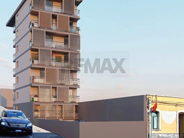 Appartamento quadrilocale in vendita in Via Claudio Claudiano, Catania