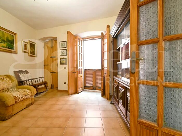 Appartamento con 5 locali in vendita in Via Porto Scalas, Cagliari
