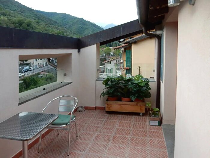 Casa bilocale in vendita in Via Fontane, Isolabona