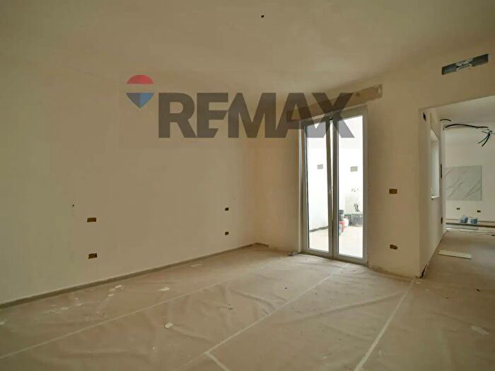 Appartamento quadrilocale in vendita in Via Paparella, Modugno