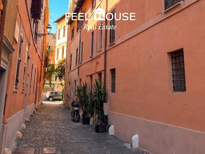 Appartamento trilocale in affitto in Via Titta Scarpetta, Trastevere, Roma