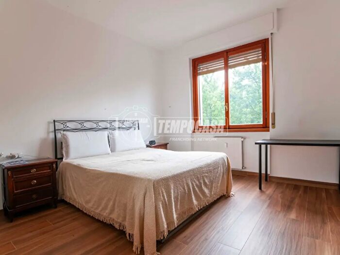 Appartamento trilocale in vendita in Desio