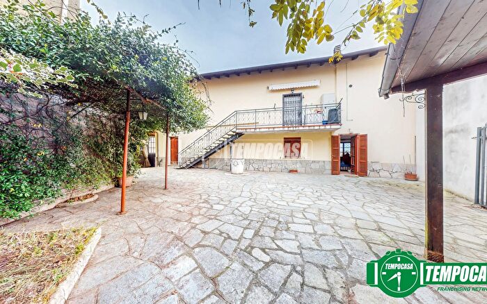 Casa con 5 locali in vendita in Via Giacomo Bove, Maranzana