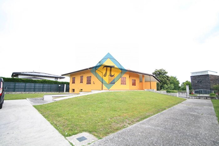 Casa trilocale in vendita in Via Luchino Luchini, San Giorgio Della Richinvelda