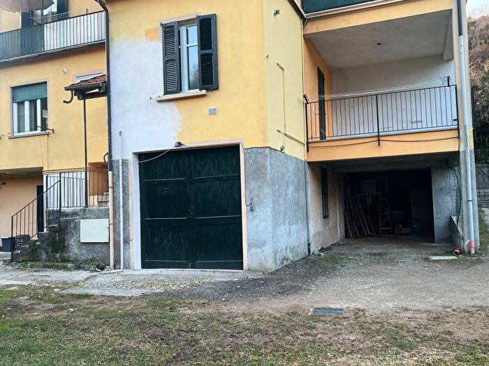 Appartamento trilocale in affitto in Corso Risorgimento, Centro, Ghiffa