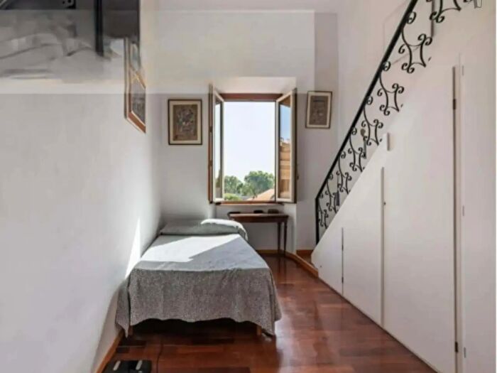 Appartamento monolocale in affitto in Via Luciano Manara, Roma