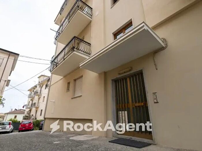 Appartamento trilocale in affitto in Via Aquileia, Catanzaro