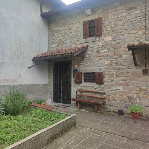 Casa quadrilocale in vendita in Via della Fonte Castiglione dei Pepoli, Castiglione Dei Pepoli