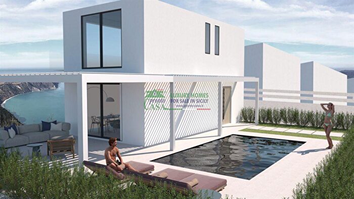 Casa quadrilocale in vendita in Via, Ragusa