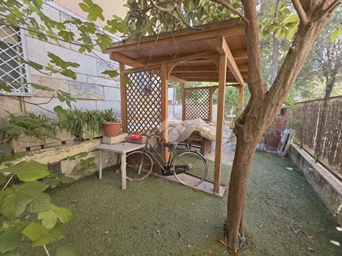 Appartamento trilocale in vendita in Via Valsesia, Roma