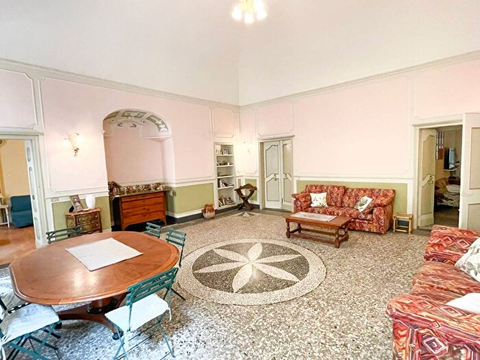 Appartamento con 5 locali in affitto in Via Vittorio Veneto, Centro, Alassio