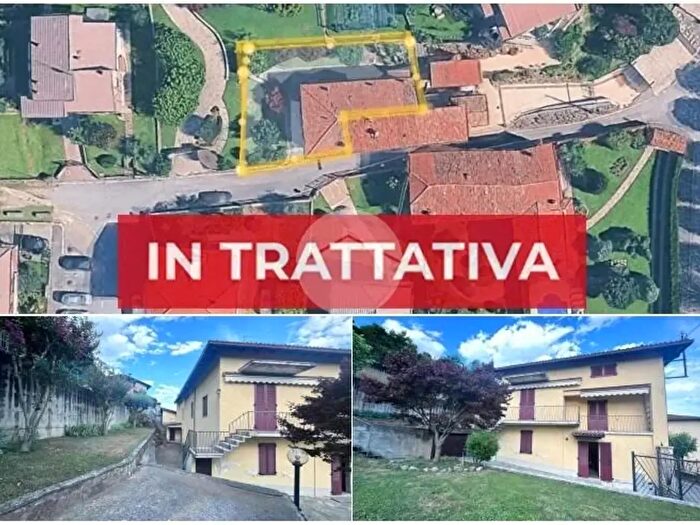 Casa quadrilocale in vendita in Via delle Foppe, Costa Di Mezzate