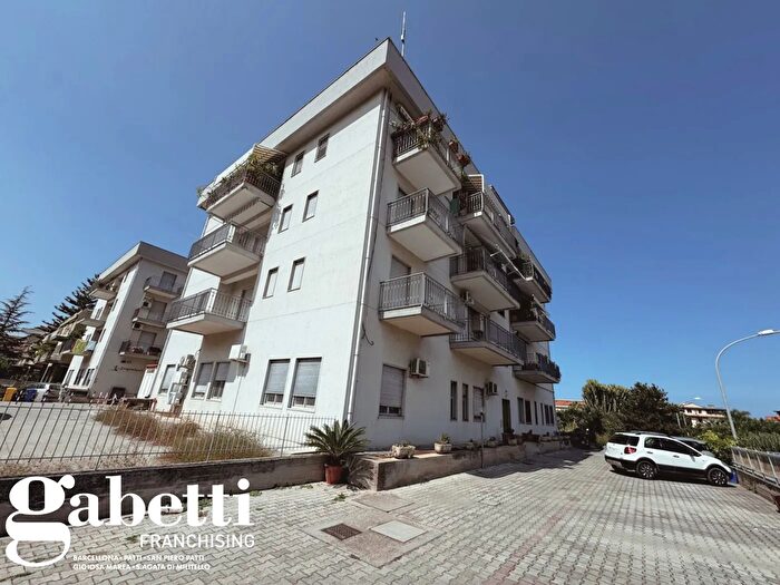 Appartamento trilocale in vendita in Via Domenico Cimarosa, SantAgata Di Militello