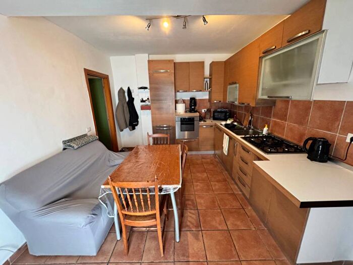 Appartamento trilocale in affitto in Via Santa Lucia, Bastia, Bastia Umbra