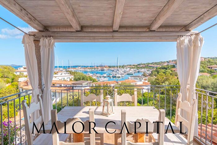 Casa quadrilocale in vendita in Via della Marina, Olbia