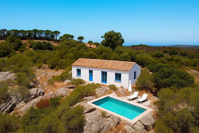 Casa con 5 locali in vendita in Via Trentino, Aglientu