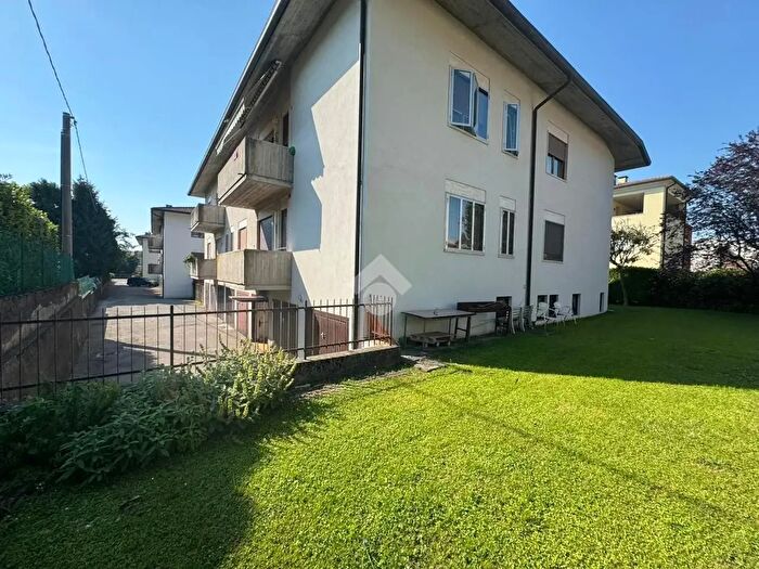 Appartamento bilocale in vendita in Via De Lorenzi, Schio