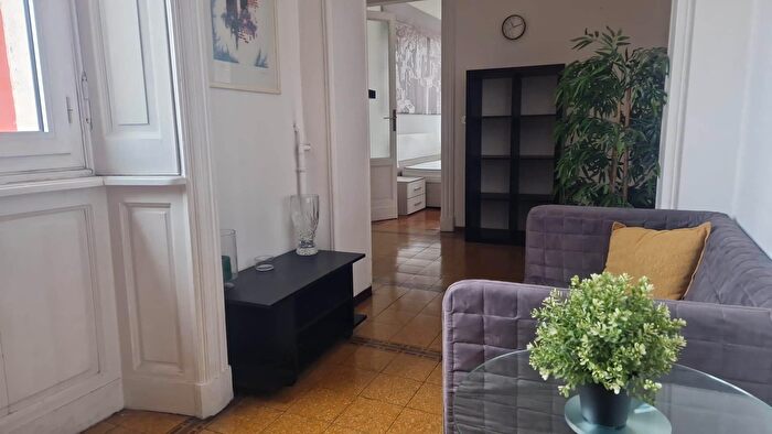 Appartamento trilocale in affitto in Via Spartaco, Milano