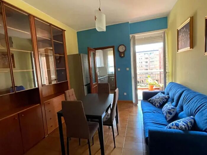 Appartamento trilocale in affitto in Via Genova, Torino