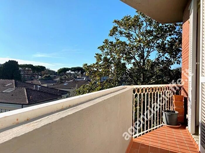 Appartamento con 5 locali in vendita in Massa