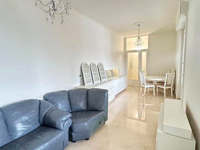 Appartamento trilocale in affitto in Viale Certosa, Certosa, Milano