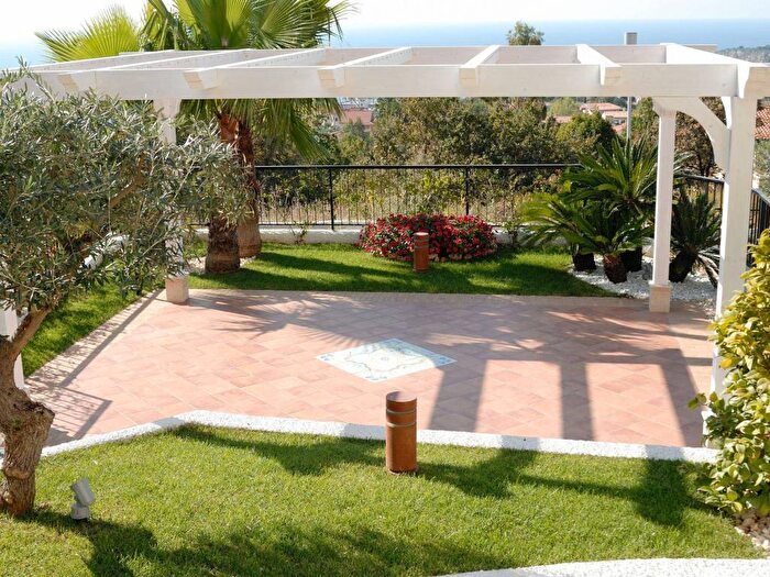 Appartamento trilocale in affitto in Via Dante Alighieri, Praia a Mare