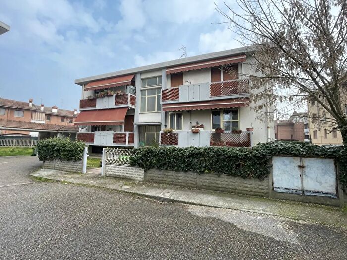 Appartamento con 5 locali in affitto in Via Filppo Turati, Occhiobello