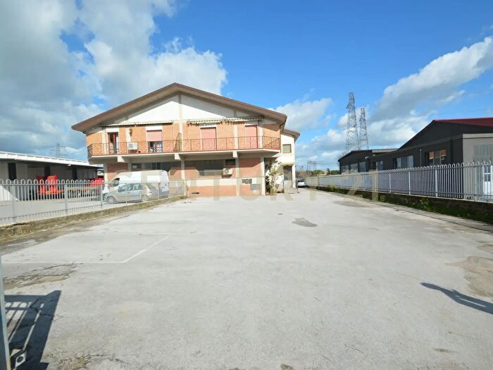 Casa con 8 locali in vendita in Via Aurelia Nord, Grosseto