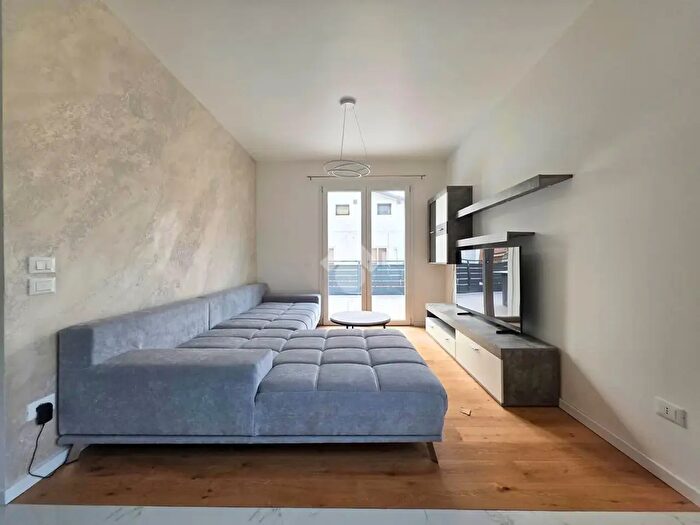 Appartamento bilocale in vendita in Via Ghirada, Treviso