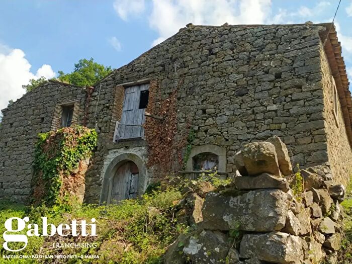 Casa quadrilocale in vendita in Contrada Fiumara, San Piero Patti
