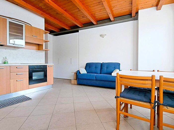 Appartamento monolocale in affitto in Via Antonio Locatelli, Centro, Alzano Lombardo