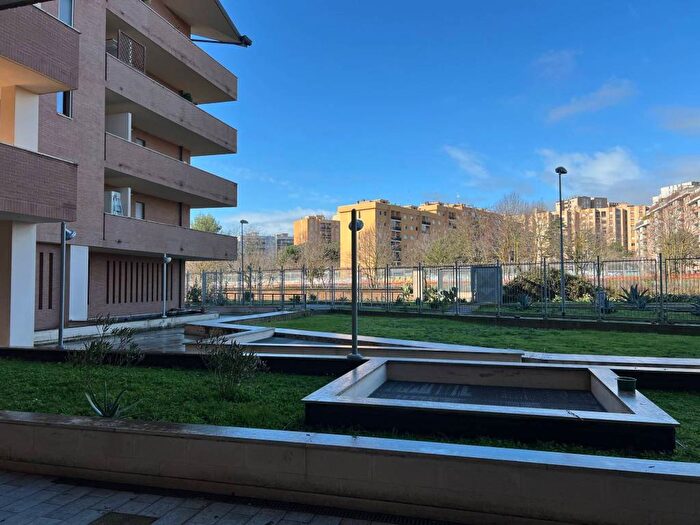 Appartamento bilocale in affitto in Via Franco Enriquez, Vigne Nuove Casale Nei, Roma