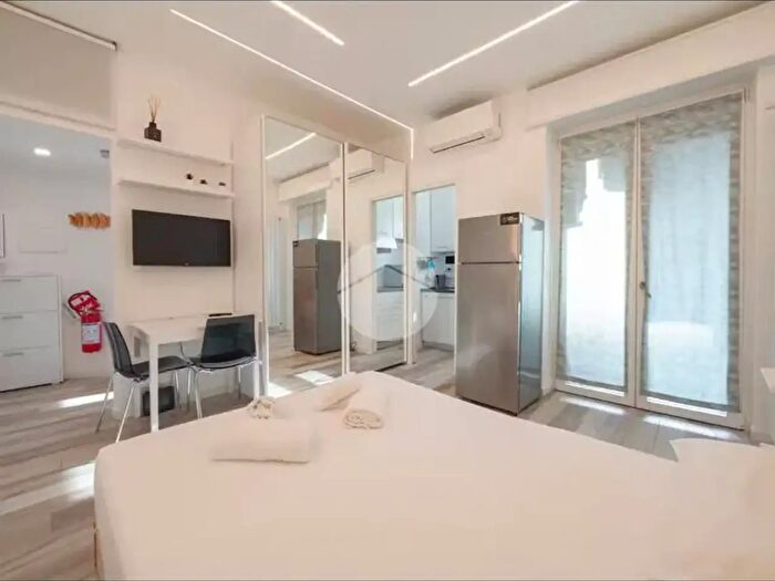 Appartamento monolocale in affitto in Via Cambiasi, Milano