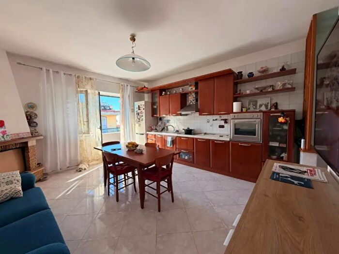 Appartamento trilocale in vendita in Via Gabriele dAnnunzio, Mugnano Di Napoli