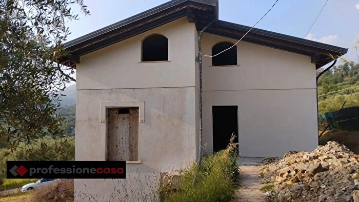 Casa con 5 locali in vendita in Via Pastena, Veroli